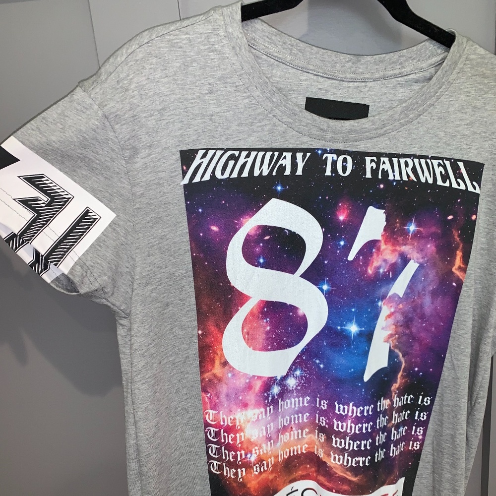 Les Éclaires Highway to Farewell Graphic T-Shirt